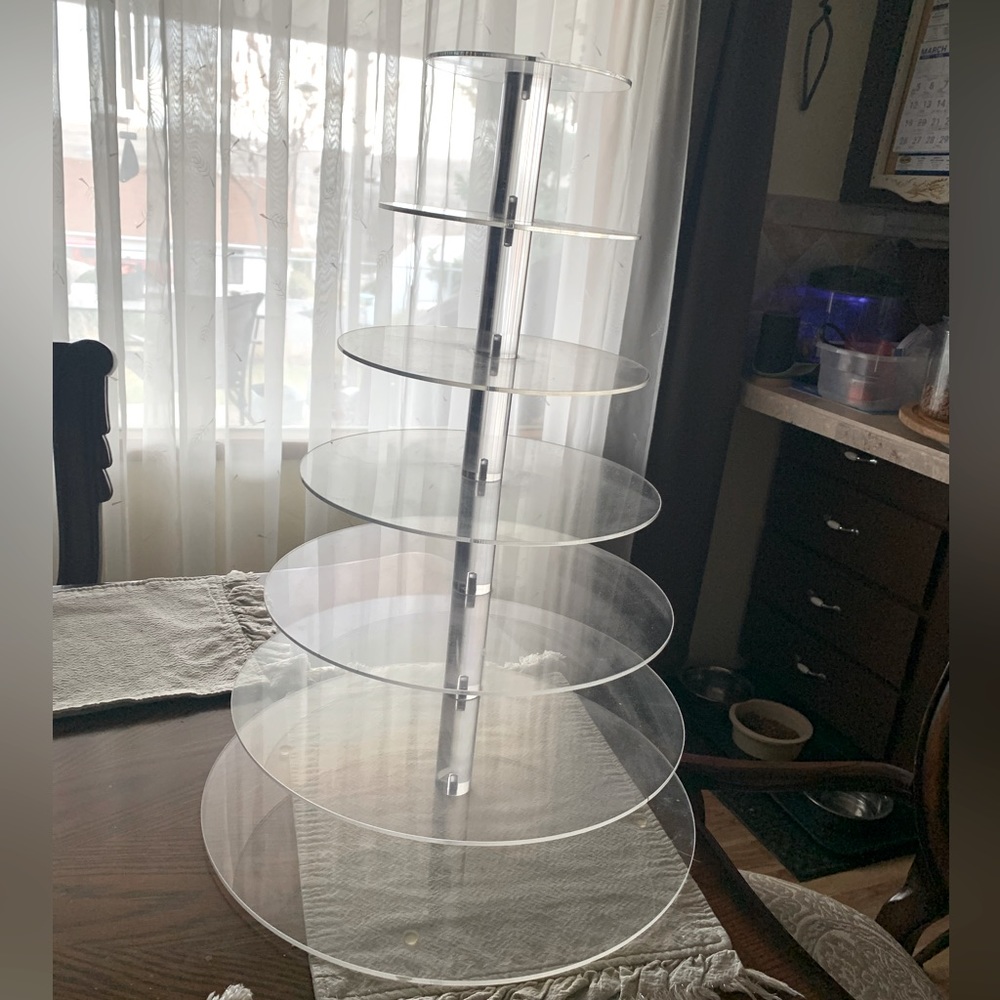 Acrylic cupcake stand. JusAlpha